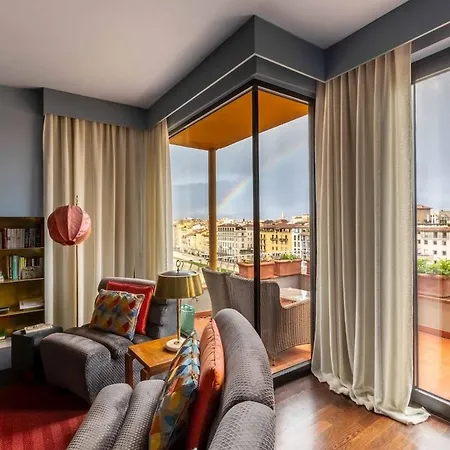 Luxury Ponte Vecchio Penthouse דירה פירנצה